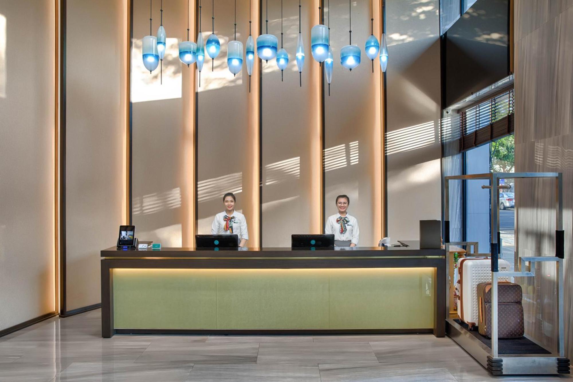 Satya Da Nang Hotel Han Market Экстерьер фото